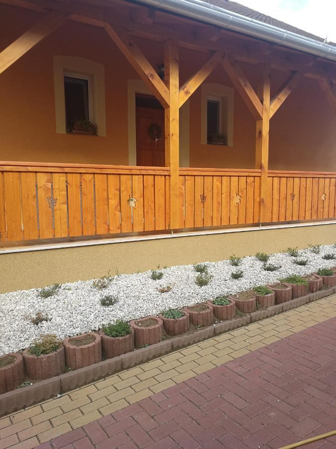 Levendulas Haz Becsehely Exterior photo